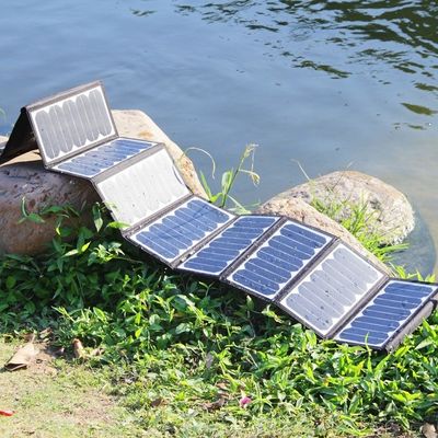 Un buon prezzo. Valigia Kit pannello solare 40W 50W 60W Campeggio all'aperto Sacchetto pannello solare pieghevole impermeabile in linea